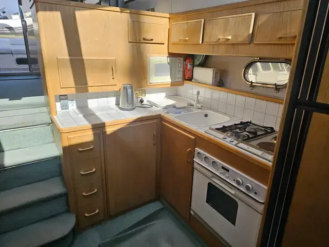 Fairline 50