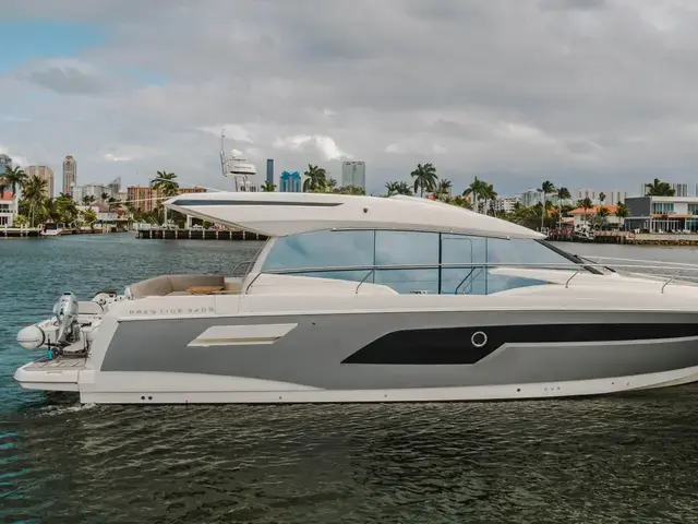 Prestige 52'