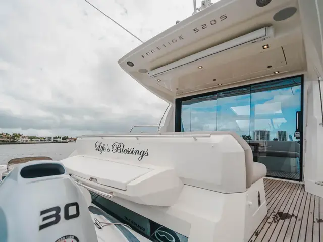 Prestige 52'