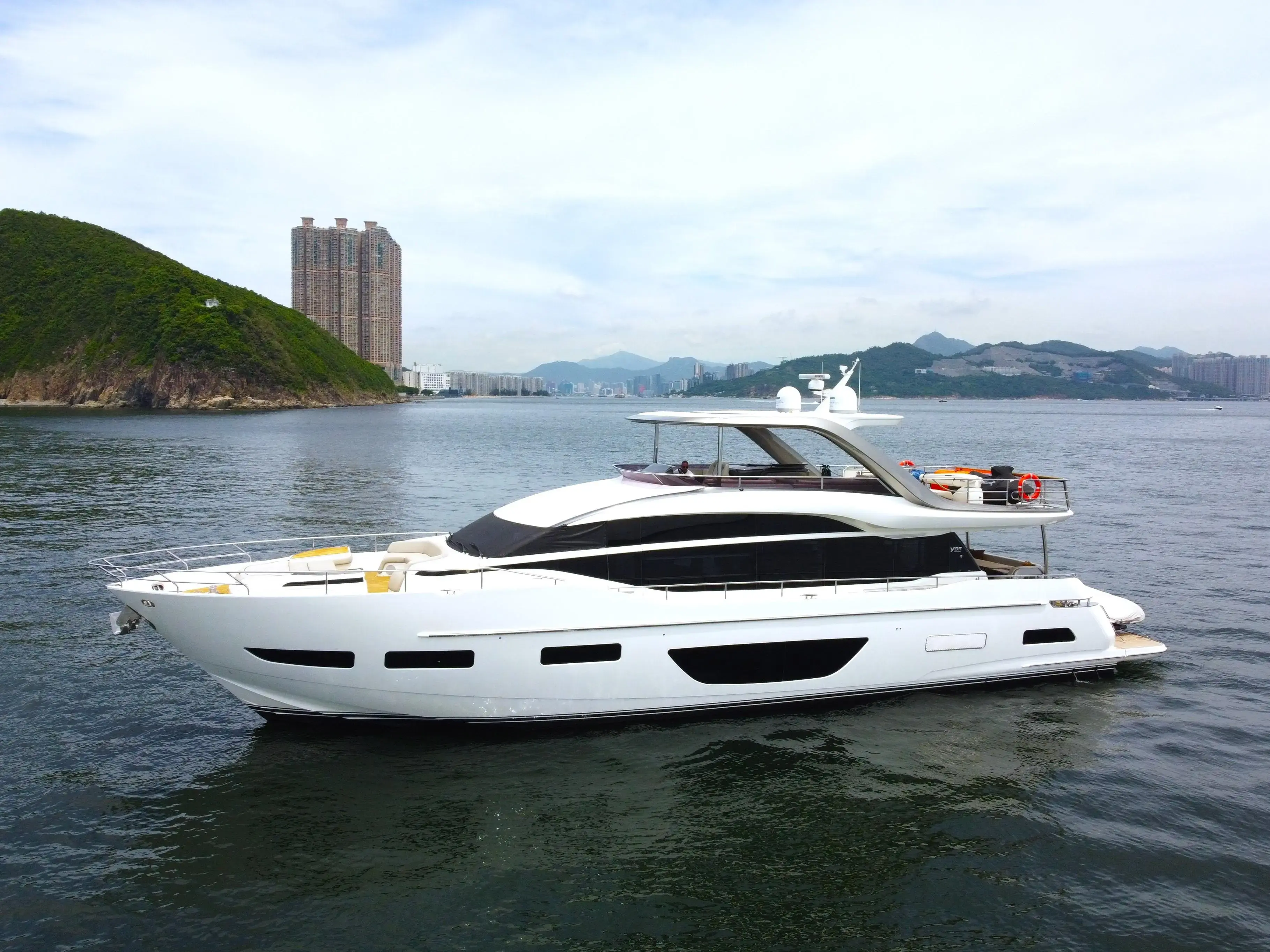 2021 Princess y85 motor yacht