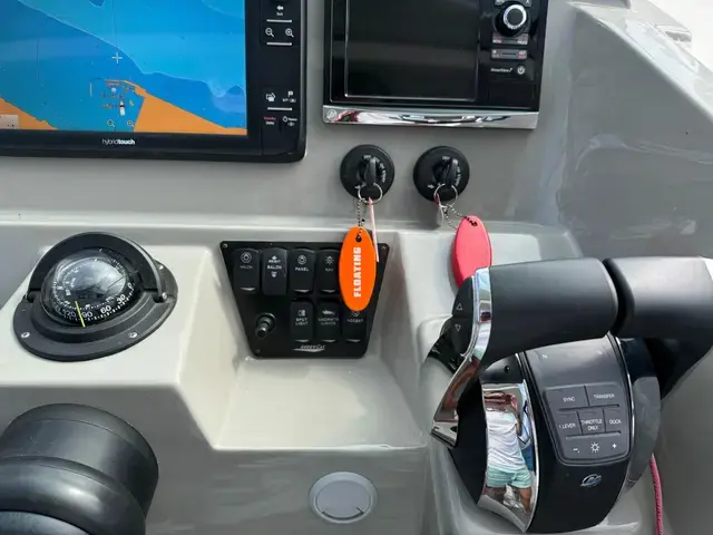 Arrowcat 32'