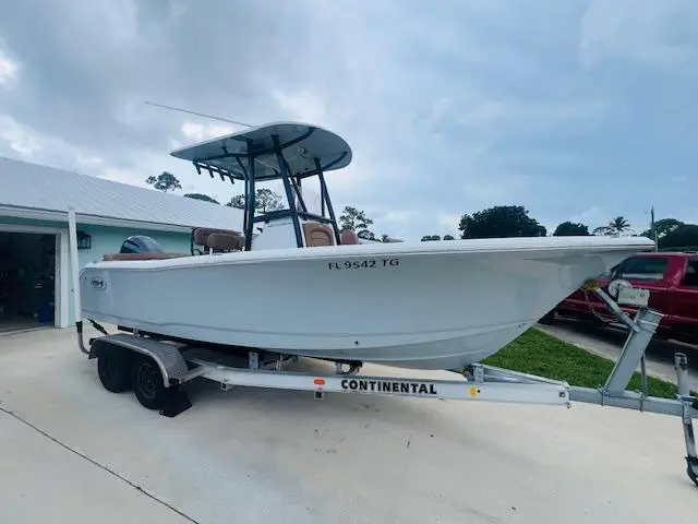 2022 Sea Hunt ultra 229