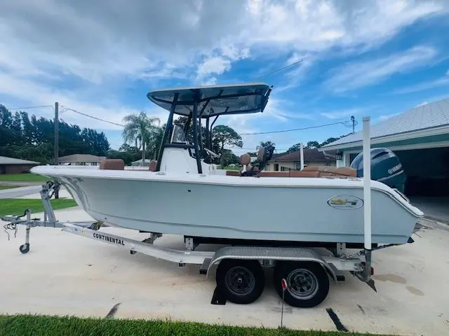 2022 Sea Hunt ultra 229