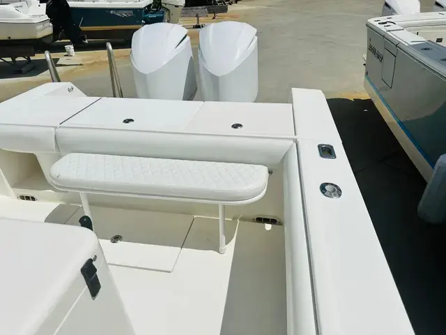 Regulator Boats 32 FS