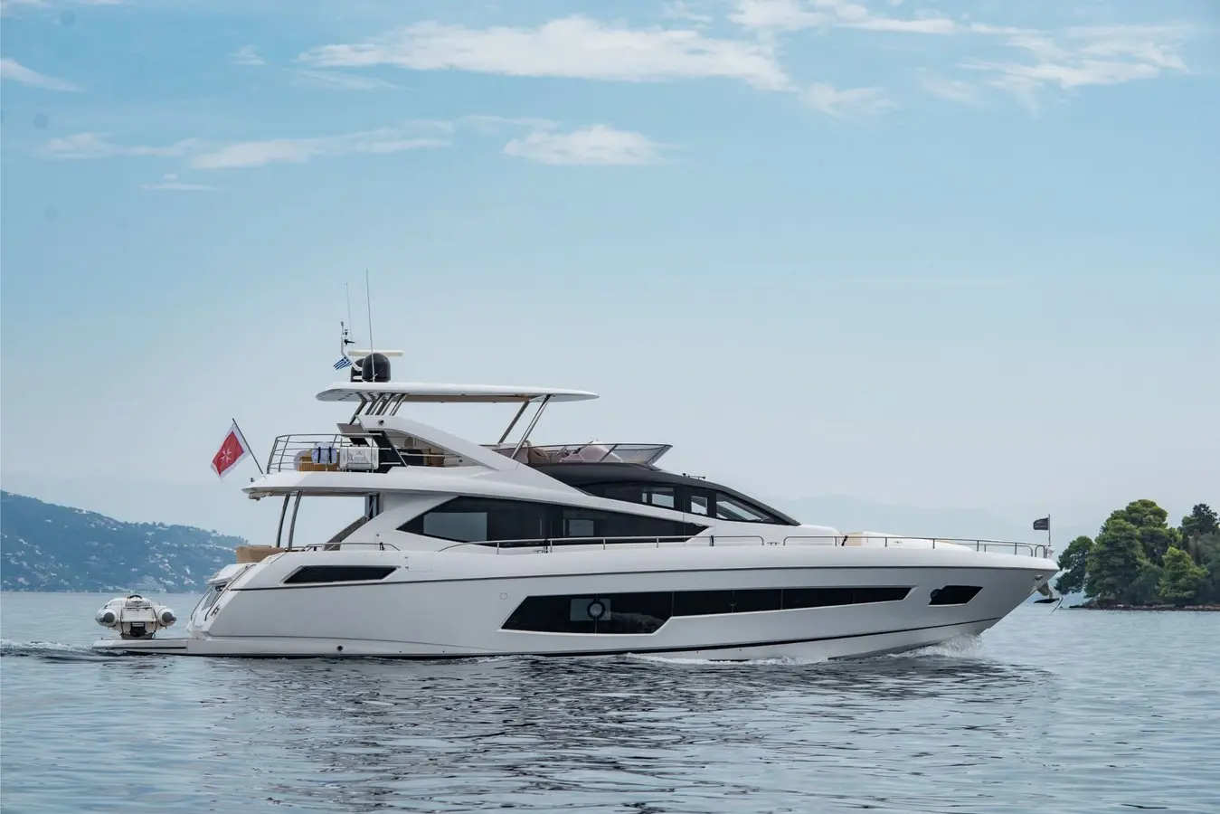 2014 Sunseeker 75 yacht