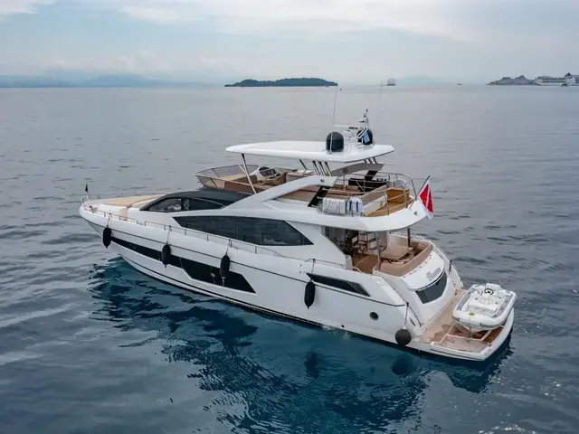 Sunseeker 75 Yacht