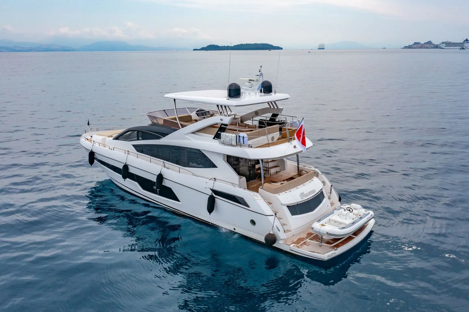 2014 Sunseeker 75 yacht