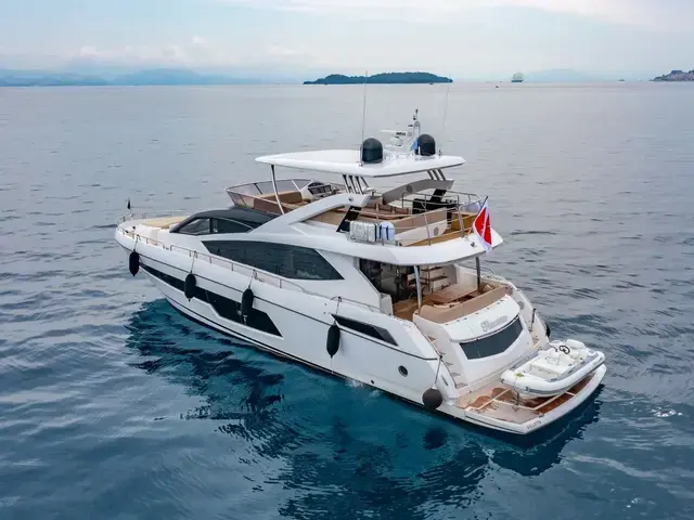 Sunseeker 75 Yacht