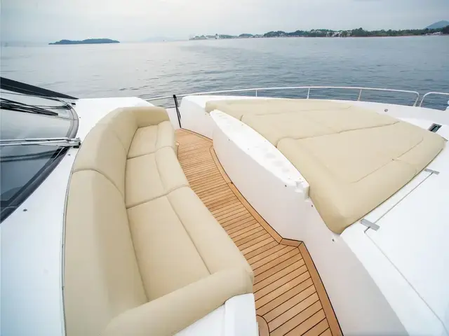 Sunseeker 75 Yacht