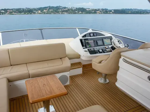 Sunseeker 75 Yacht