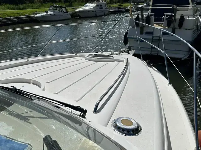 Fairline Phantom 40 Flybridge