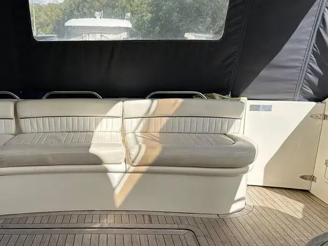 Fairline Phantom 40 Flybridge