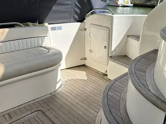 Fairline Phantom 40 Flybridge