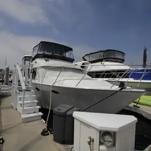 1989 Ocean Alexander Cockpit Motor Yacht