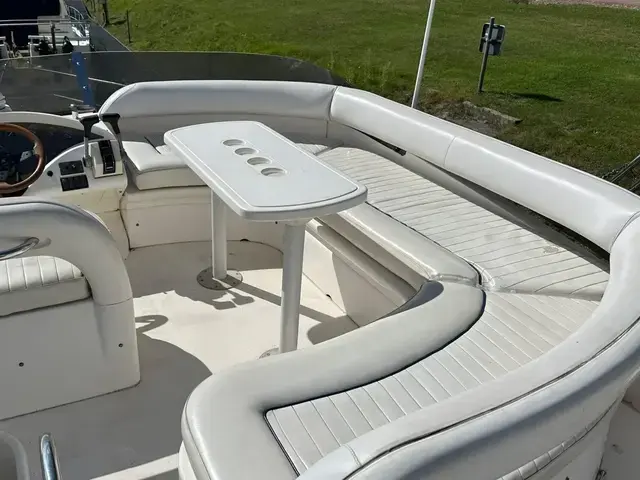 Fairline Phantom 40 Flybridge