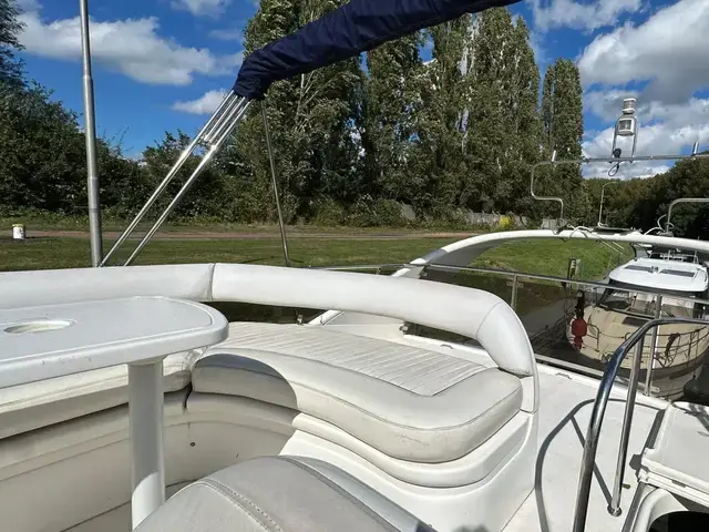 Fairline Phantom 40 Flybridge