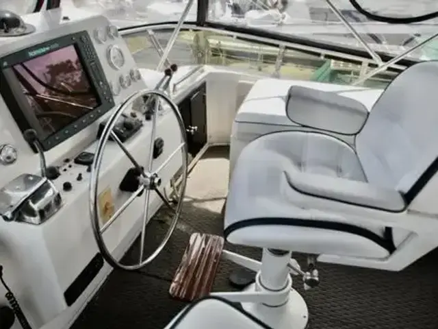 Ocean Alexander Cockpit Motor Yacht