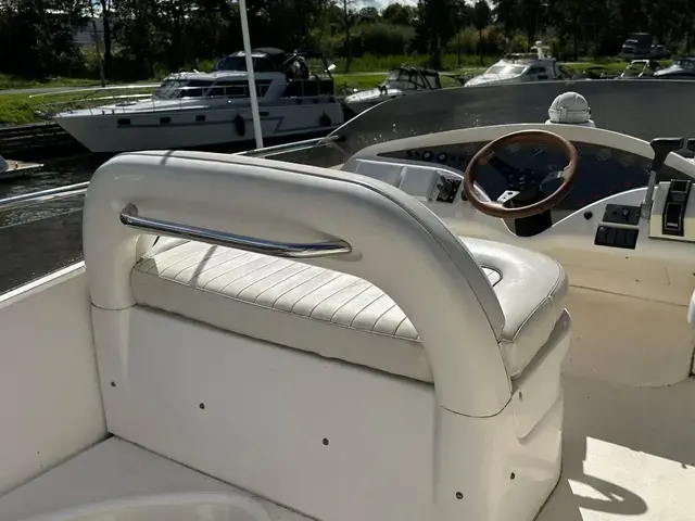 Fairline Phantom 40 Flybridge