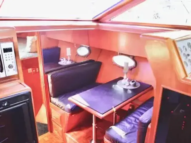 Ocean Alexander Cockpit Motor Yacht