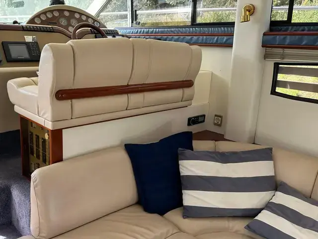 Fairline Phantom 40 Flybridge