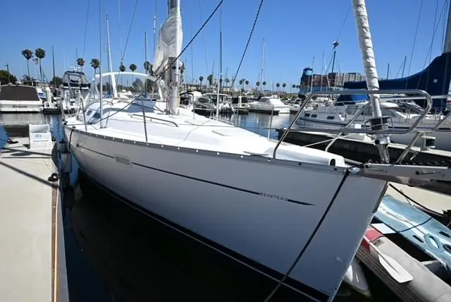 2004 Beneteau 39'