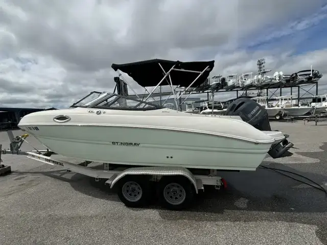 Stingray Boats 214 Lr