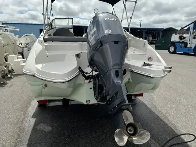 Stingray Boats 214 Lr