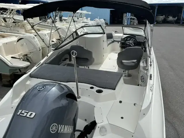 Stingray Boats 214 Lr