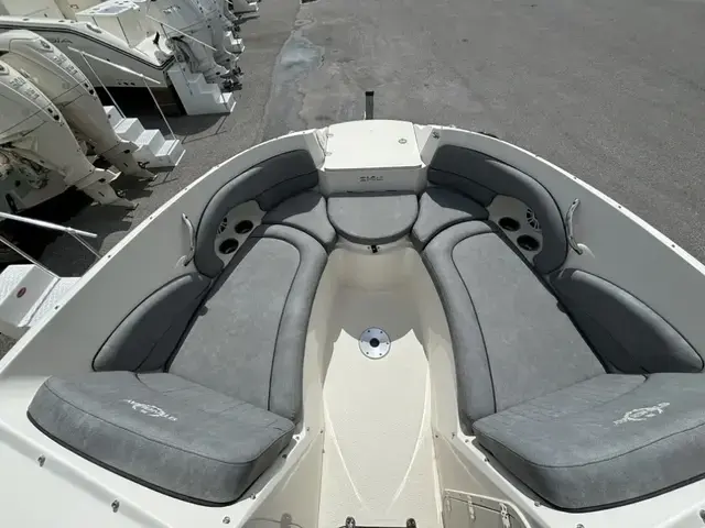 Stingray Boats 214 Lr