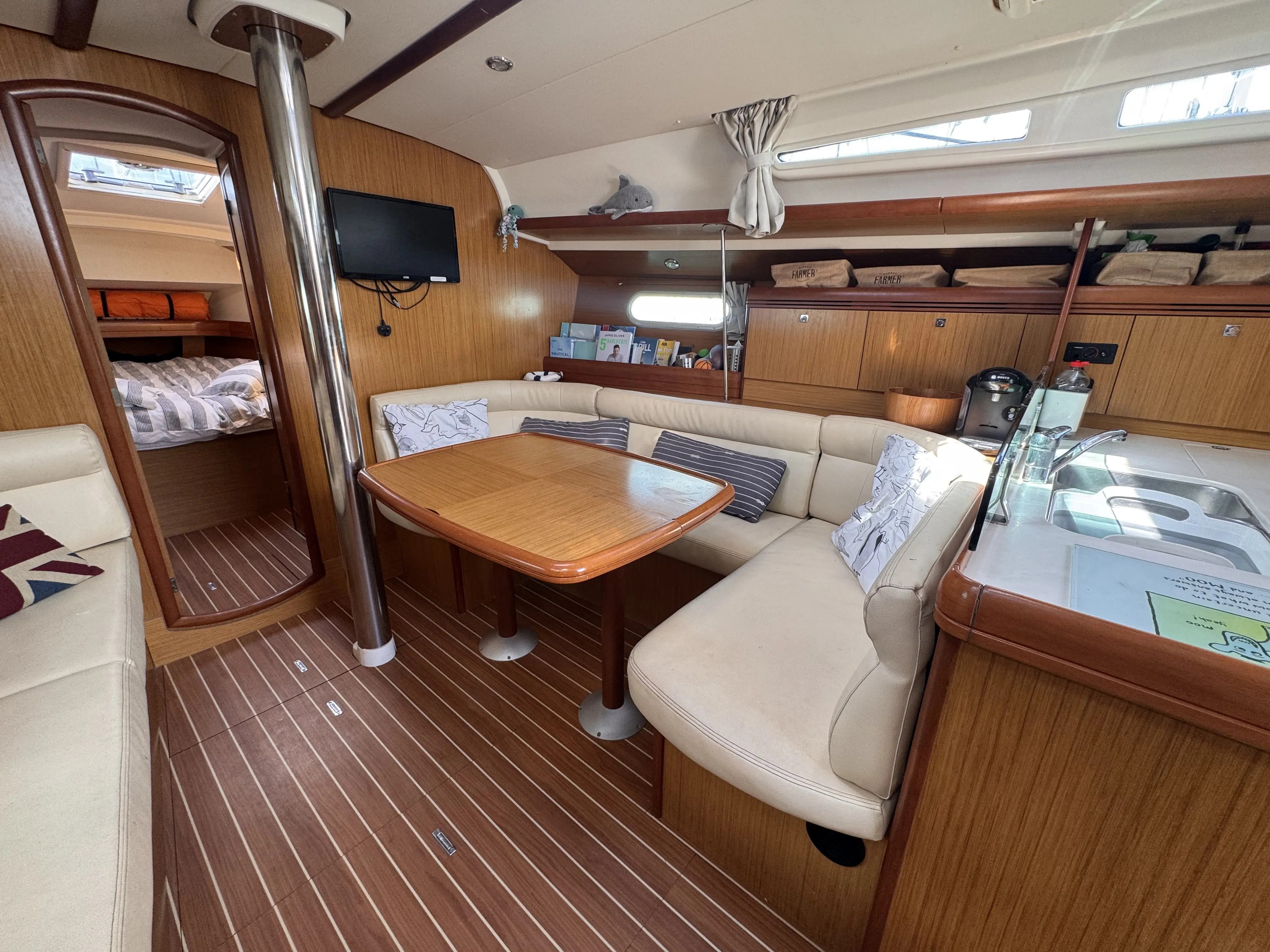 2008 Jeanneau sun odyssey 42i