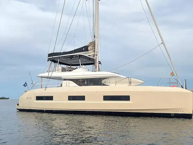 Lagoon 55'