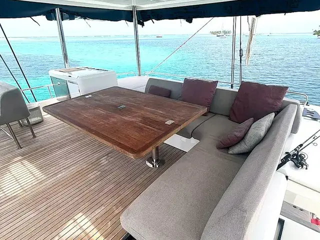 Lagoon 55'