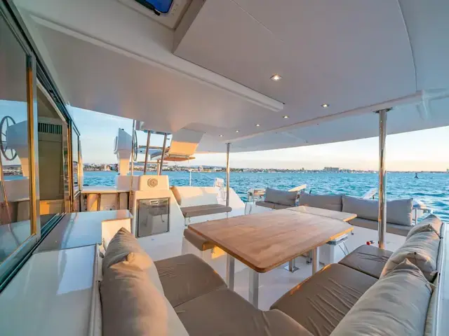 Fountaine Pajot 50'