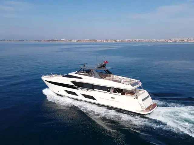 Ferretti Yachts 93'