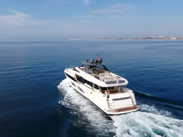 Ferretti Yachts 93'