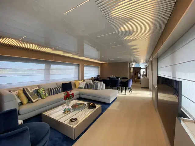 Ferretti Yachts 93'