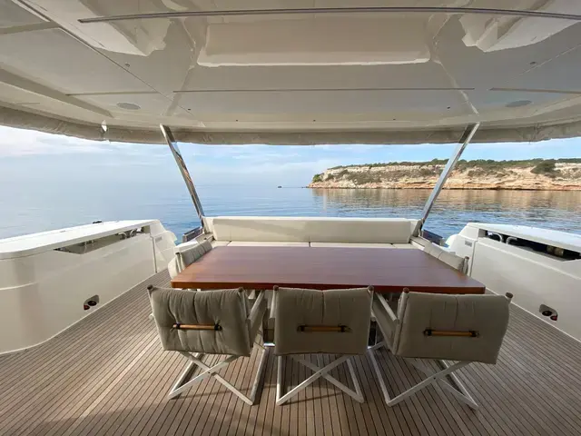 Ferretti Yachts 93'