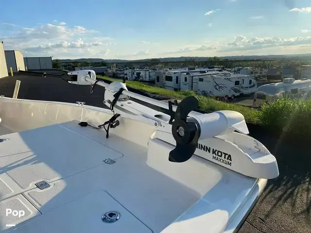 Mako 17 Pro Skiff