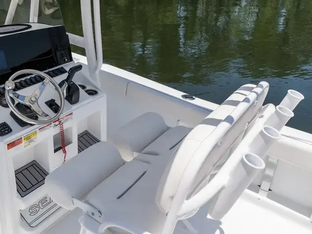 Sea Hunt Boats ULTRA 219