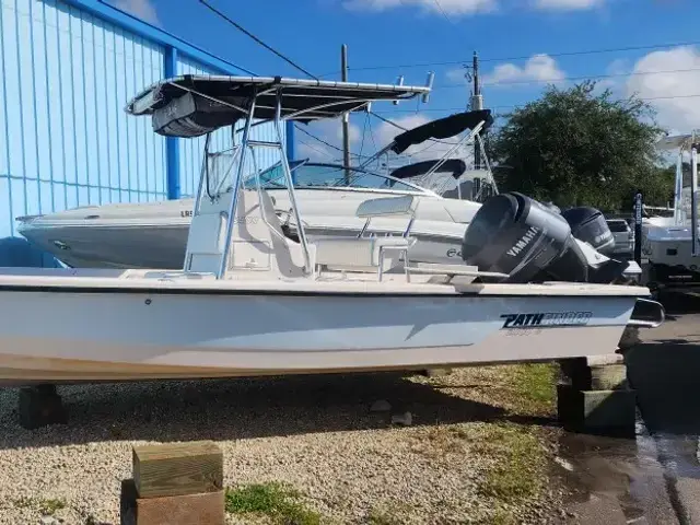 Pathfinder Boats 2400 V