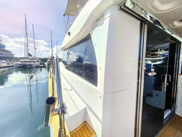 Azimut Magellano43