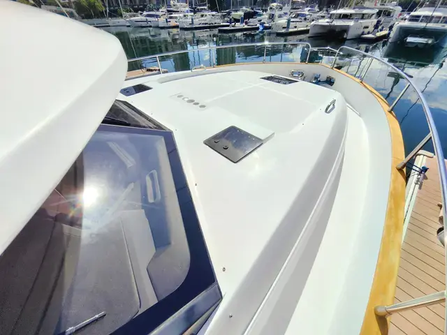 Azimut Magellano43