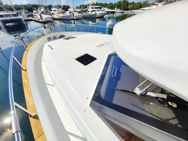 Azimut Magellano43