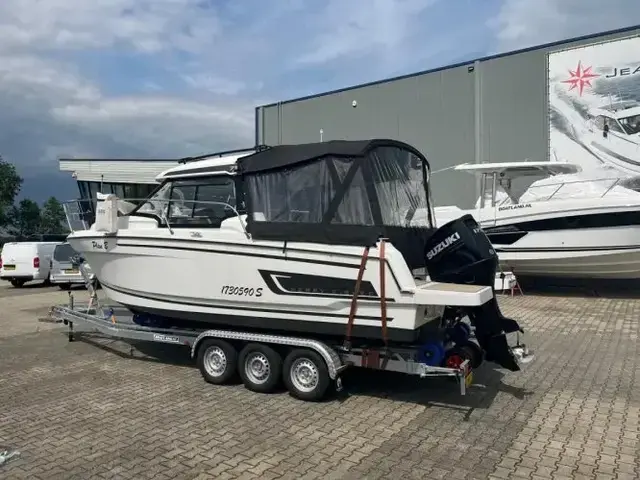 Jeanneau Merry Fisher 795