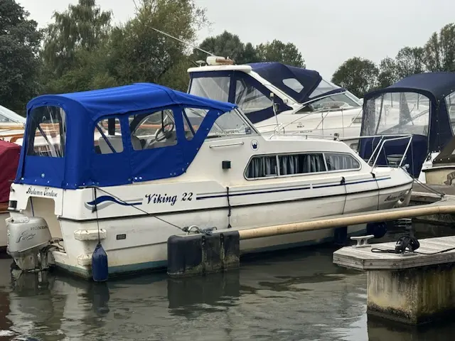 1995 Viking 22 widebeam