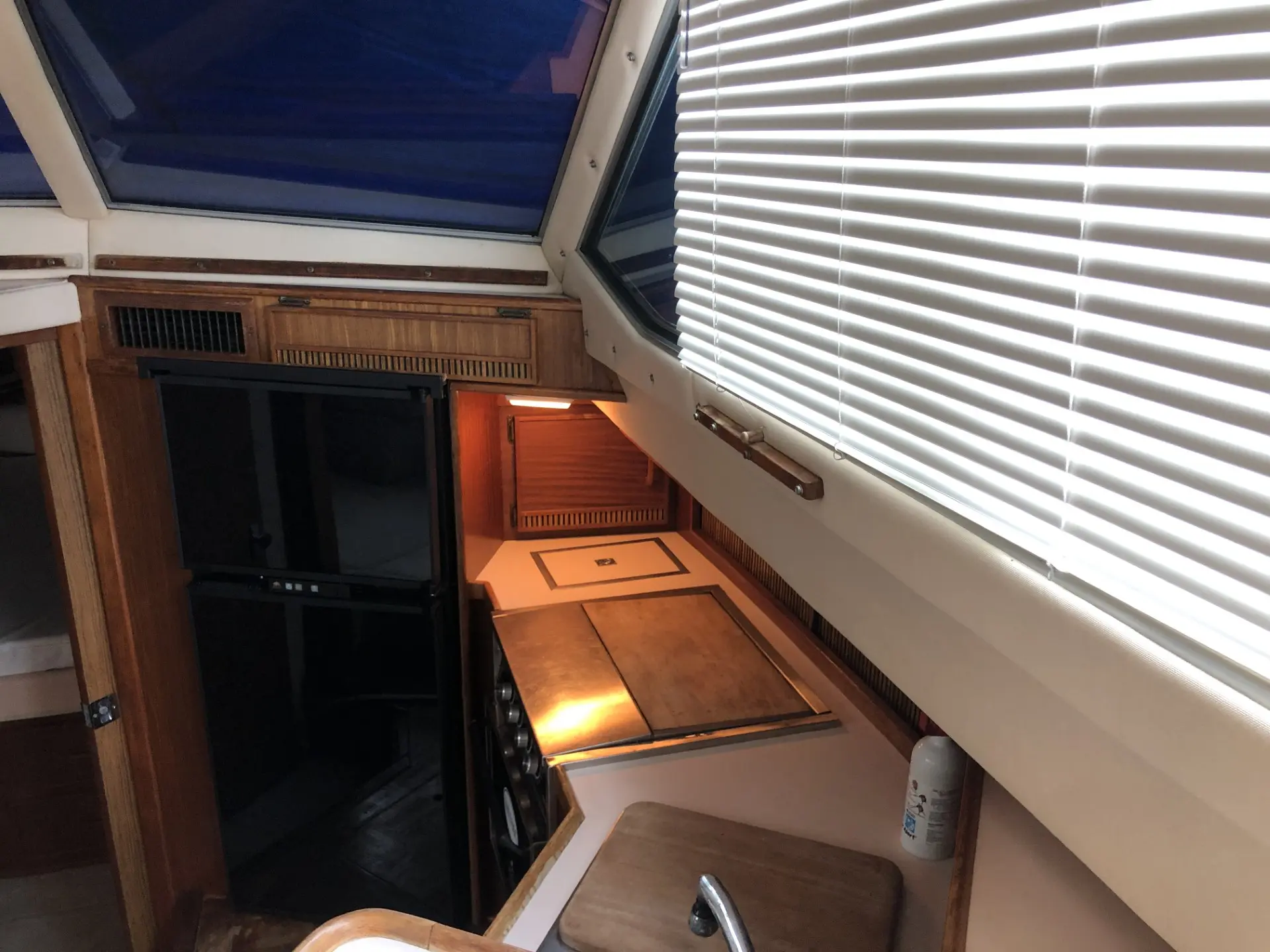 1987 Sea Ray 360 aft cabin