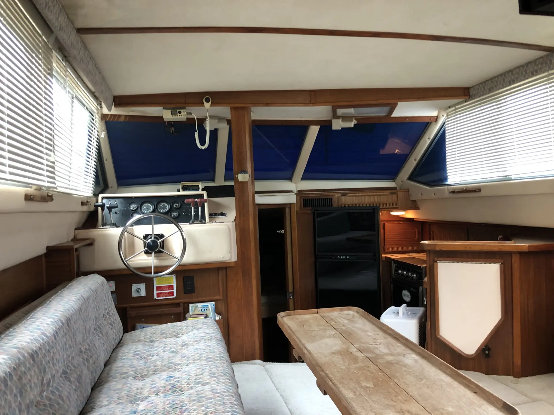 1987 Sea Ray 360 aft cabin