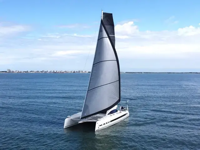 Custom Trimarine GP 70