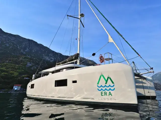 Lagoon 42