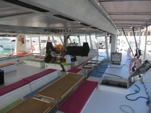 CATAMARAN H2X Maxi Day Charter Cat